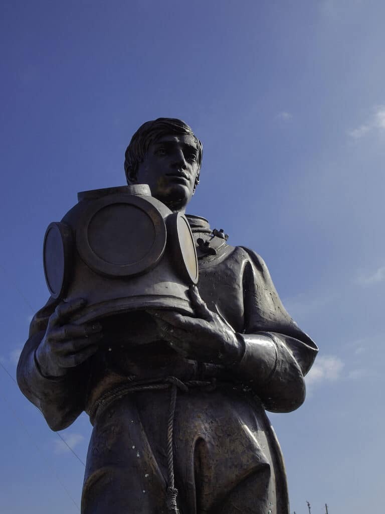 Tripps Now showcases the sponge-diving tradition that helped shape the identity and maritime history of Tarpon Springs.